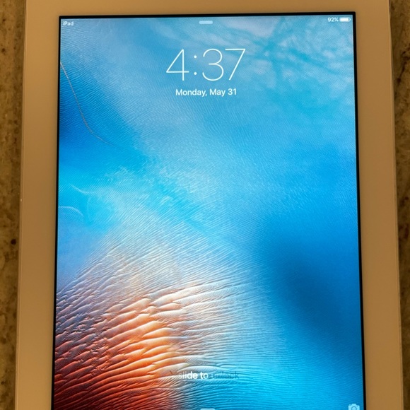 IPad 2nd generation - Picture 2 of 8